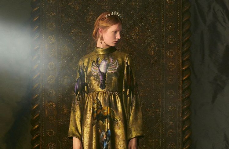 Quand le tarot inspire la mode : la tendance mystique du moment