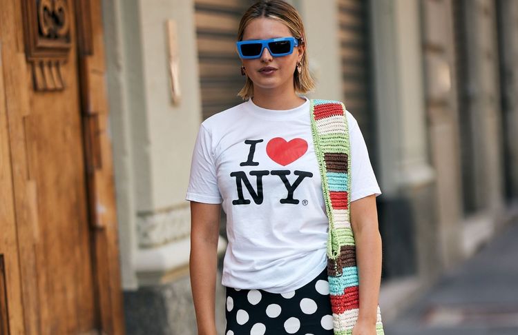 Les Parisiennes les portent déjà : ces 5 tendances seront partout cet été