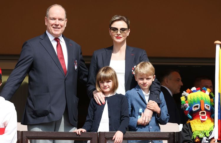 Albert et Charlène de Monaco célèbrent la Fête-Dieu avec leurs jumeaux Jacques et Gabriella