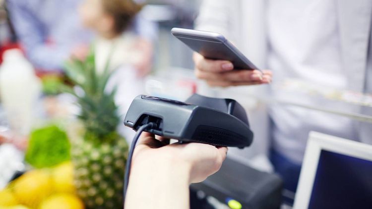 Paiement mobile avec CB, prêt PEL refusé, congés payés à réclamer : les 3 infos argent du 5 mars