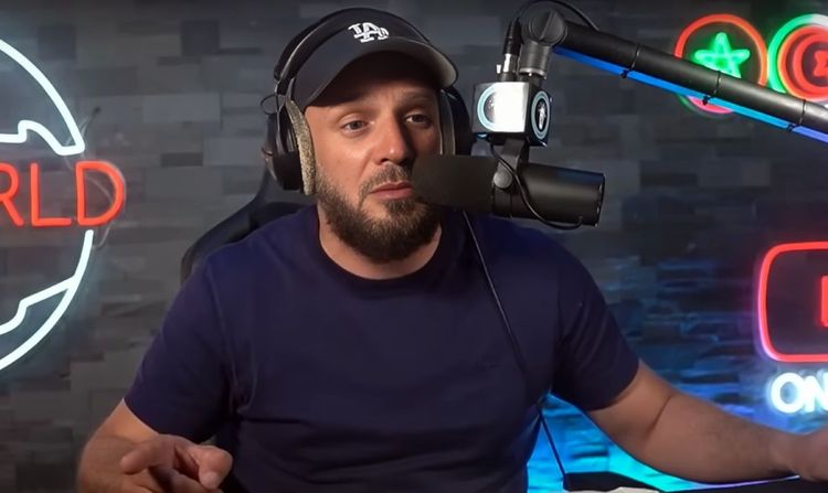 Bassem Braïki dérape sur les homosexuels et incite au meurtre : "Avec du cyanure...