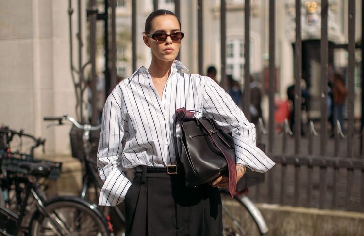 Ce basique preppy que l’on porte déjà cet été sera notre meilleur allié à la rentrée