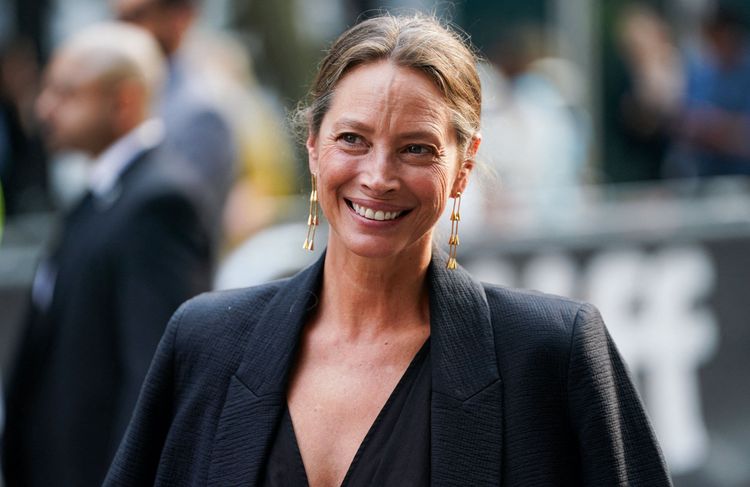 Christy Turlington dévoile des photos souvenirs pour ses 22 ans de mariage avec Edward Burns
