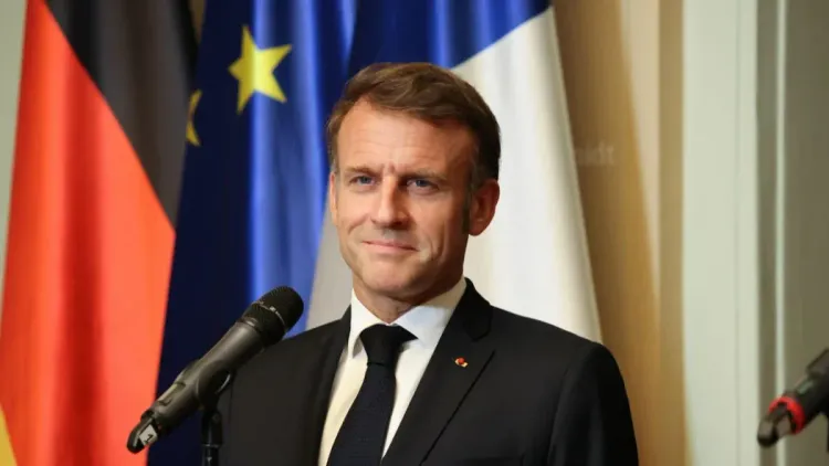 Emmanuel Macron “a grandi avec le X” : cette Brigitte, experte du sujet se lâche
