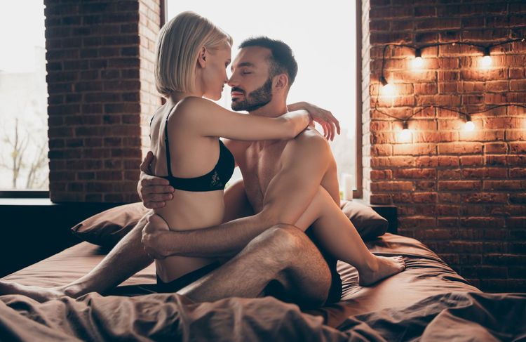 Qu'est-ce que la position de l'araignée, qui mêle proximité et plaisir intense ?