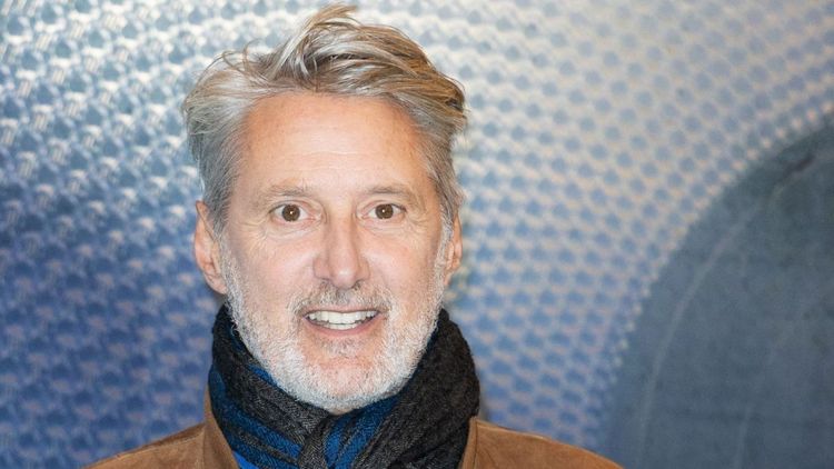 Antoine de Caunes "déteste" Rendez-vous en terre inconnue, et il le scande