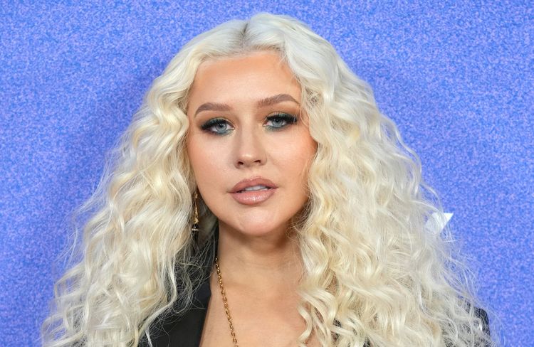 Christina Aguilera renoue avec sa coiffure emblématique des années 2000