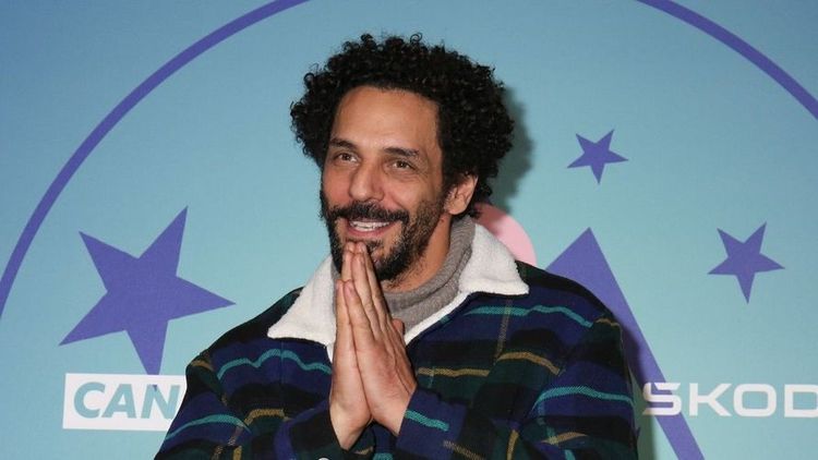 France 2 recrute Tomer Sisley pour animer une nouvelle émission sur l’histoire, Stéphane Bern sur la touche