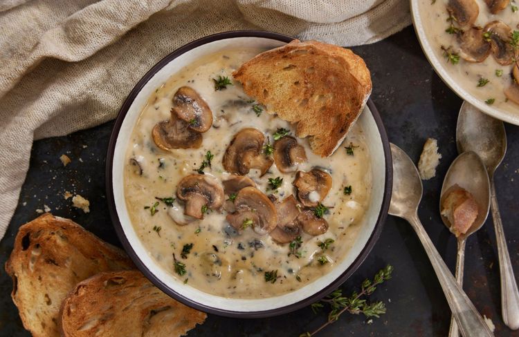Vous avez encore faim après avoir mangé votre soupe ? Les conseils d’une nutritionniste pour vous caler