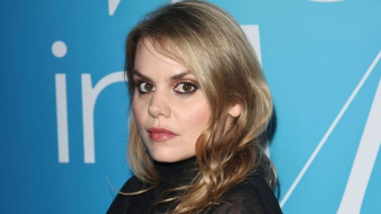 Coeur de pirate dévoile la triste histoire derrière son titre "Cavale" : "Si je vais vers les filles…"