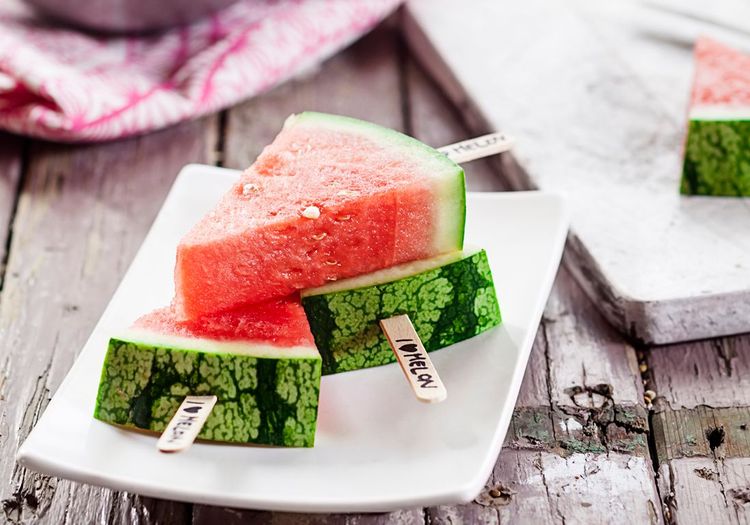 Quels sont les 9 fruits d'été les moins caloriques ?