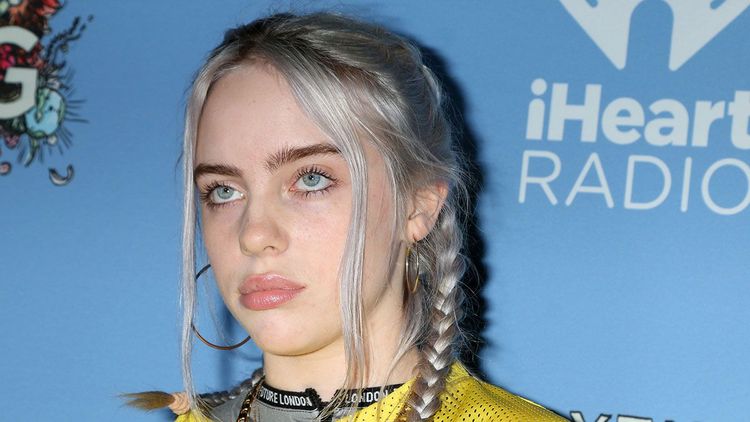 Billie Eilish accro à des films olé-olé à l'âge de 11 ans : "Ça m'a détruit mon cerveau"
