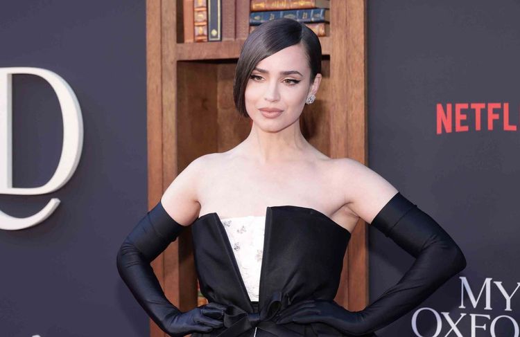 Sofia Carson est-elle la nouvelle reine des comédies romantiques ?