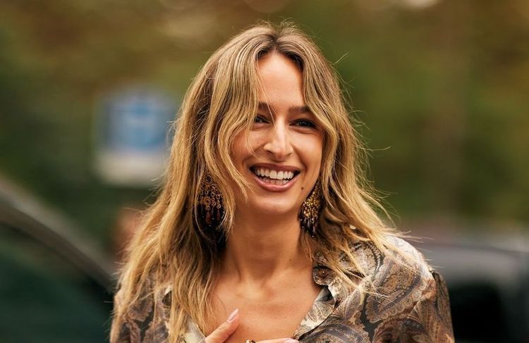 Ni mèches, ni balayage : le « Color melting » sera la tendance capillaire phare de 2026