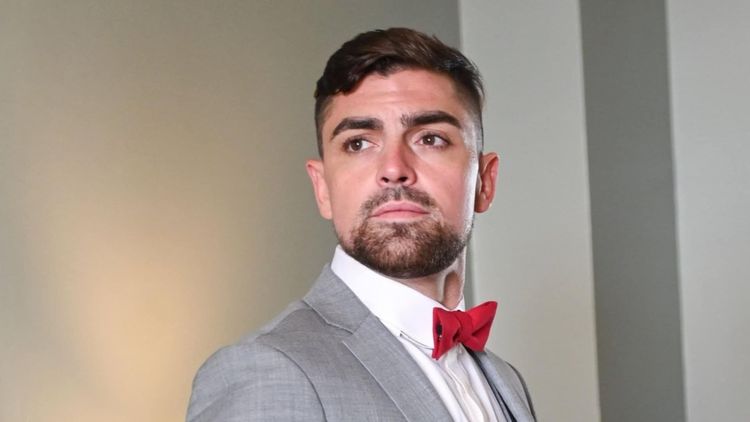 Bruno (MAPR) : exit Alicia et Jennifer, le candidat officialise sa nouvelle relation !