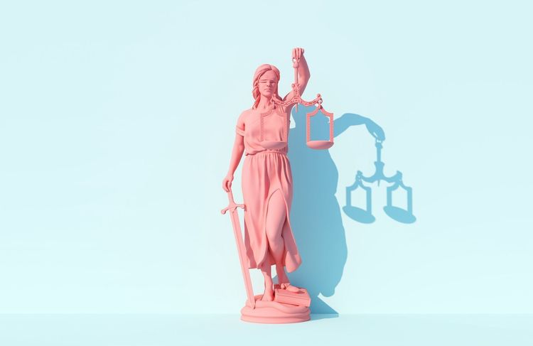« Prime à l’assassin » : quand le droit permet encore que le conjoint violent hérite de sa victime