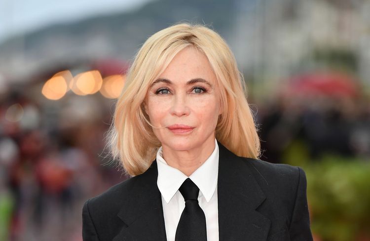Emmanuelle Béart se confie sur son quotidien depuis la baisse de ses revenus d'actrice