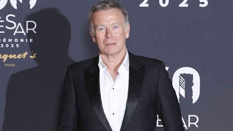 "Il ne le disait pas" : Franck Dubosc ému aux larmes en évoquant son père dans le Papotin