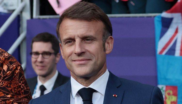 Emmanuel Macron hué en direct aux JO, sa réaction privée révélée : "Il a été...