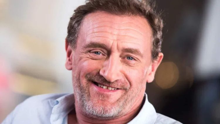 Jean-Paul Rouve : c’est un grand jour pour l’acteur, Emmanuel Macron lui remet la Légion d'honneur !