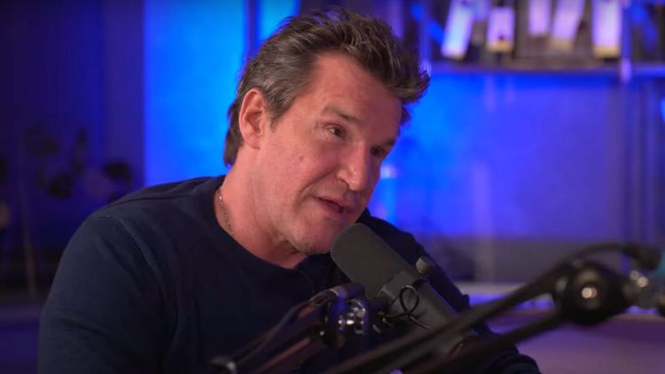 Benjamin Castaldi très cash en évoquant la fermeture de C8 : "Dans ce pays on coupe le sifflet…"