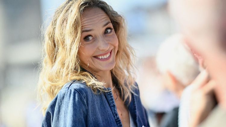 Hélène de Fougerolles se livre sur la descente aux enfers qu’elle a vécue : “J’ai fait une petite tentative de suicide…”