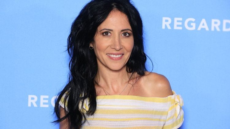 "J'ai fini sous perfusion…” : Qu’est-il arrivé à la comédienne Fabienne Carat sur le tournage des Traîtres ?