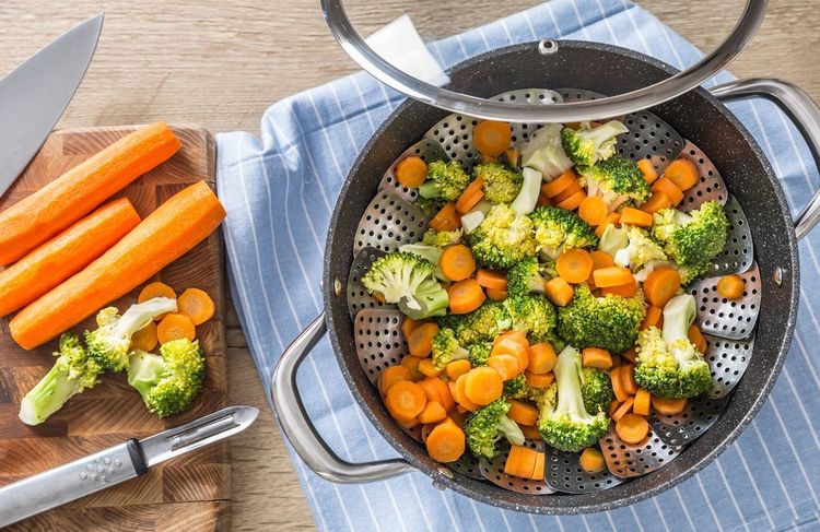 4 alternatives pour cuisiner facilement les légumes à la vapeur, même sans appareil
