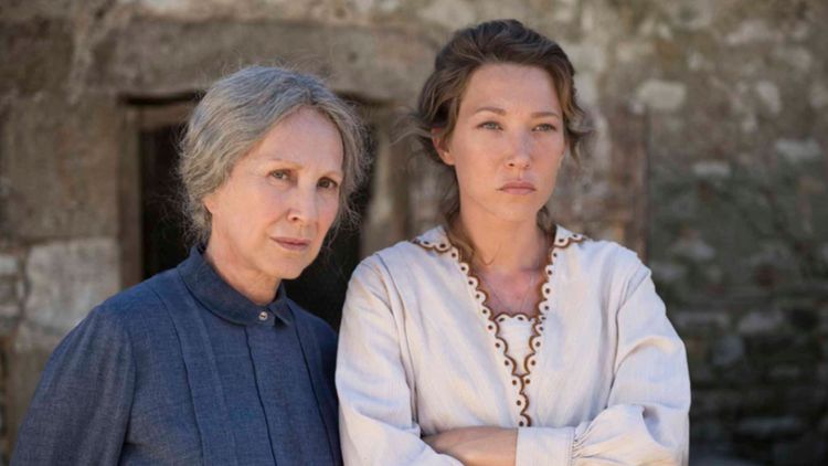 Mort de Nathalie Baye : Laura Smet "d'un courage exemplaire" lors des derniers jours de l’actrice selon un proche, les tristes confidences !