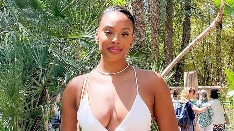 Angélique Angarni-Filopon (Miss France 2025) répond à ses détracteurs : "Je crois être bien conservée"