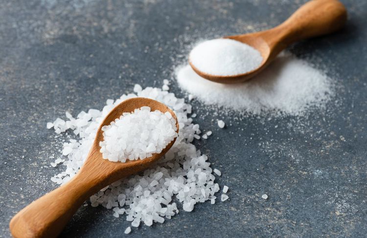 Voici la solution recommandée par l’OMS pour réduire notre consommation de sel