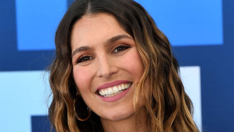 Laury Thilleman, bouleversée : l'animatrice craque totalement, "C'est une blague ?"