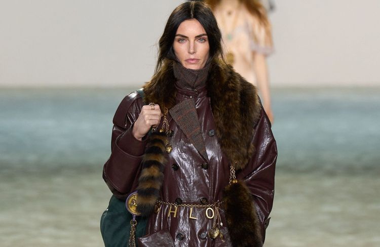 Repérés sur les podiums : 5 looks pour booster son style cet automne