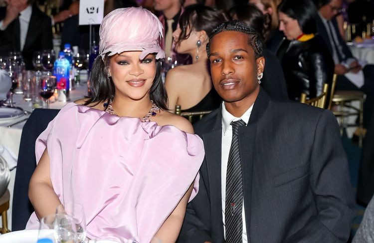 Rihanna, mère comblée : elle partage des photos de sa famille à La Barbade