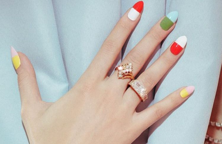 Pourquoi les « Pill Box Nails » sont en passe de devenir la manucure de l’été