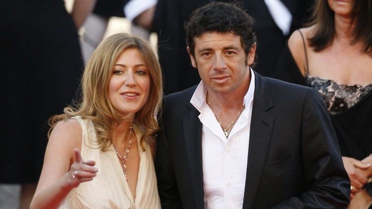 Patrick Bruel, son fils Léon grillé "en train de rouler des pelles" à une actrice, une scène lunaire rapportée : "Tu as ta mère qui te regarde !"
