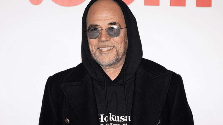 “Il n’y a pas trop cru au début” : Pascal Obispo raconte comment il a convaincu Johnny Hallyday de chanter son plus gros tube