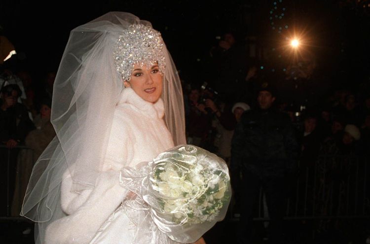 Comment la tiare de mariée de Céline Dion l’a conduite à l’hôpital ?