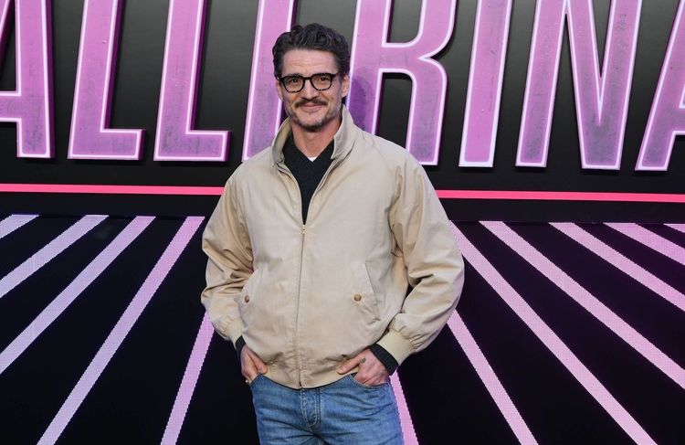 Pedro Pascal révèle avoir failli abandonner sa carrière pour un tout autre métier