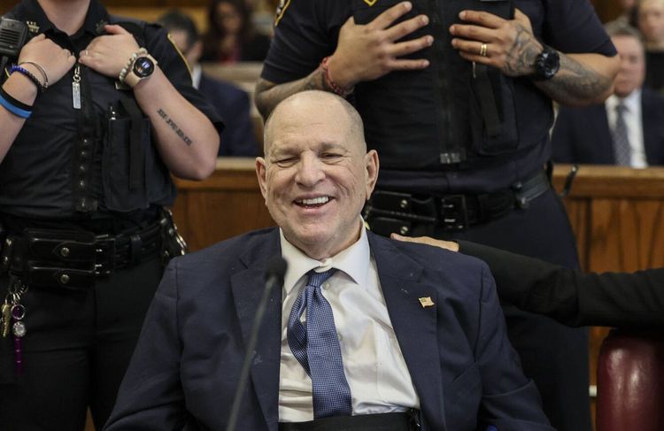 « J’ai encore quelques films en réserve » : Harvey Weinstein se montre confiant avant son nouveau procès