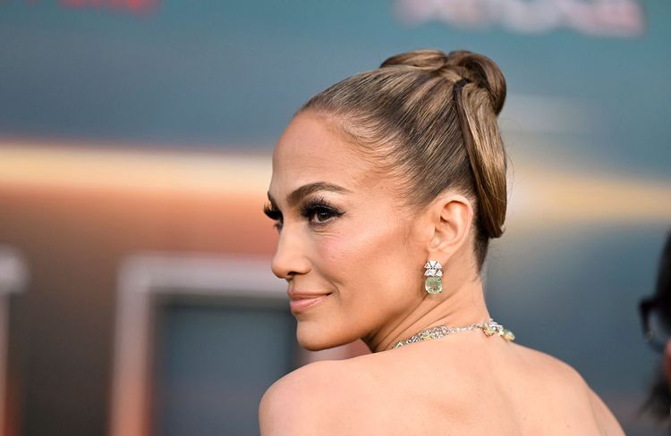 Jennifer Lopez : à 54 ans, la star dévoile un selfie qui affole la Toile