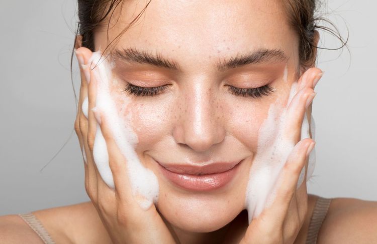 Ce gel nettoyant, à retrouver en pharmacie, serait le meilleur pour les peaux sèches
