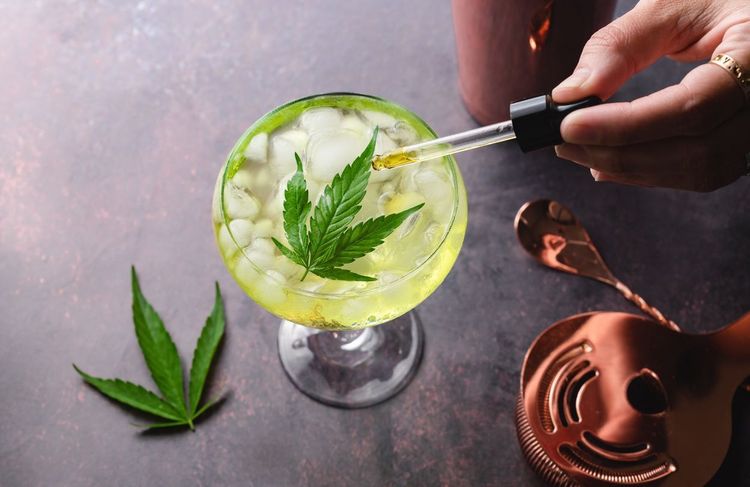 Soumission chimique : l’ordre des pharmaciens émet « des réserves » sur les kits de détection dans les boissons