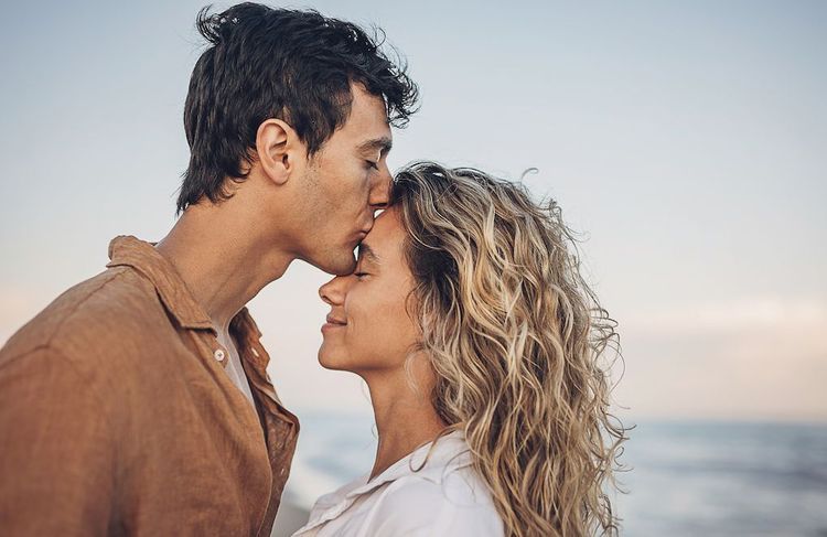 Cette attitude favoriserait la longévité des relations amoureuses