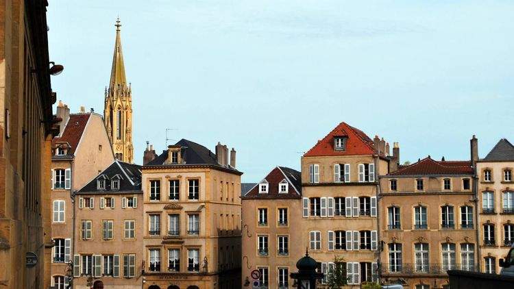 Immobilier à Metz : quels sont les prix à l'achat et à la location en octobre 2024 ?