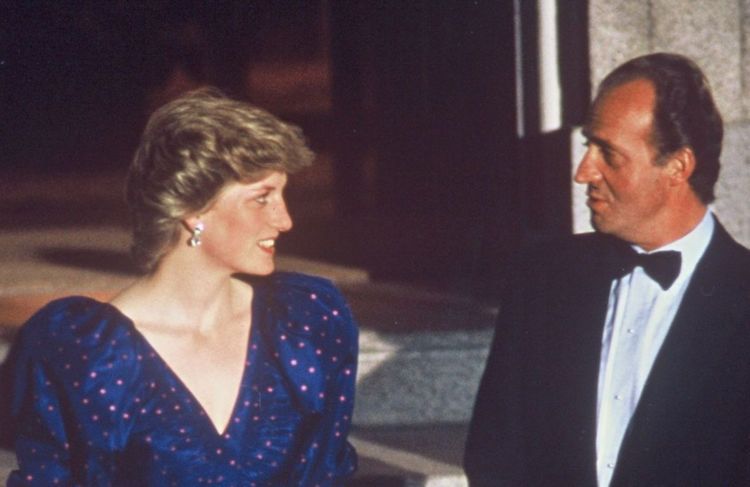 L'ancien roi Juan Carlos brise le silence sur les rumeurs de liaison avec Lady Diana