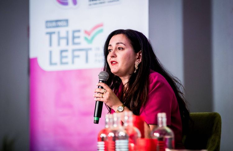 « Un endroit fait pour les hommes » : L’eurodéputée Leïla Chaibi dénonce l’absence de congé maternité au Parlement européen