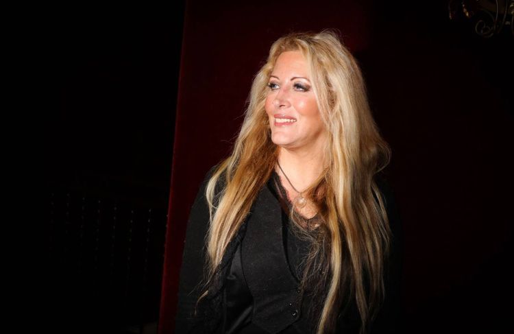 Mort de Loana : icône exploitée, victime ignorée, la grande oubliée de #MeToo