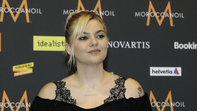 Eurovision : beaucoup l’ont cru, mais non, Louane ne chantera pas "Maman" à l’Eurovision