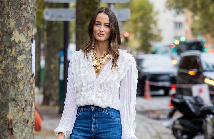 Romantique et rétro : la blouse bohème s’impose ce printemps